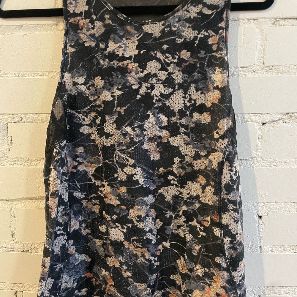 Lululemon Tank Top Bundle - Picture 13 of 13